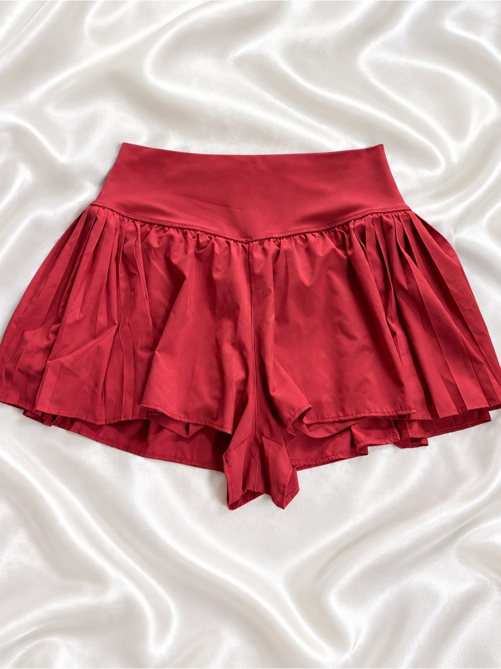 OFFLINE by Aerie Women’s L Red Pleated Athletic Skort